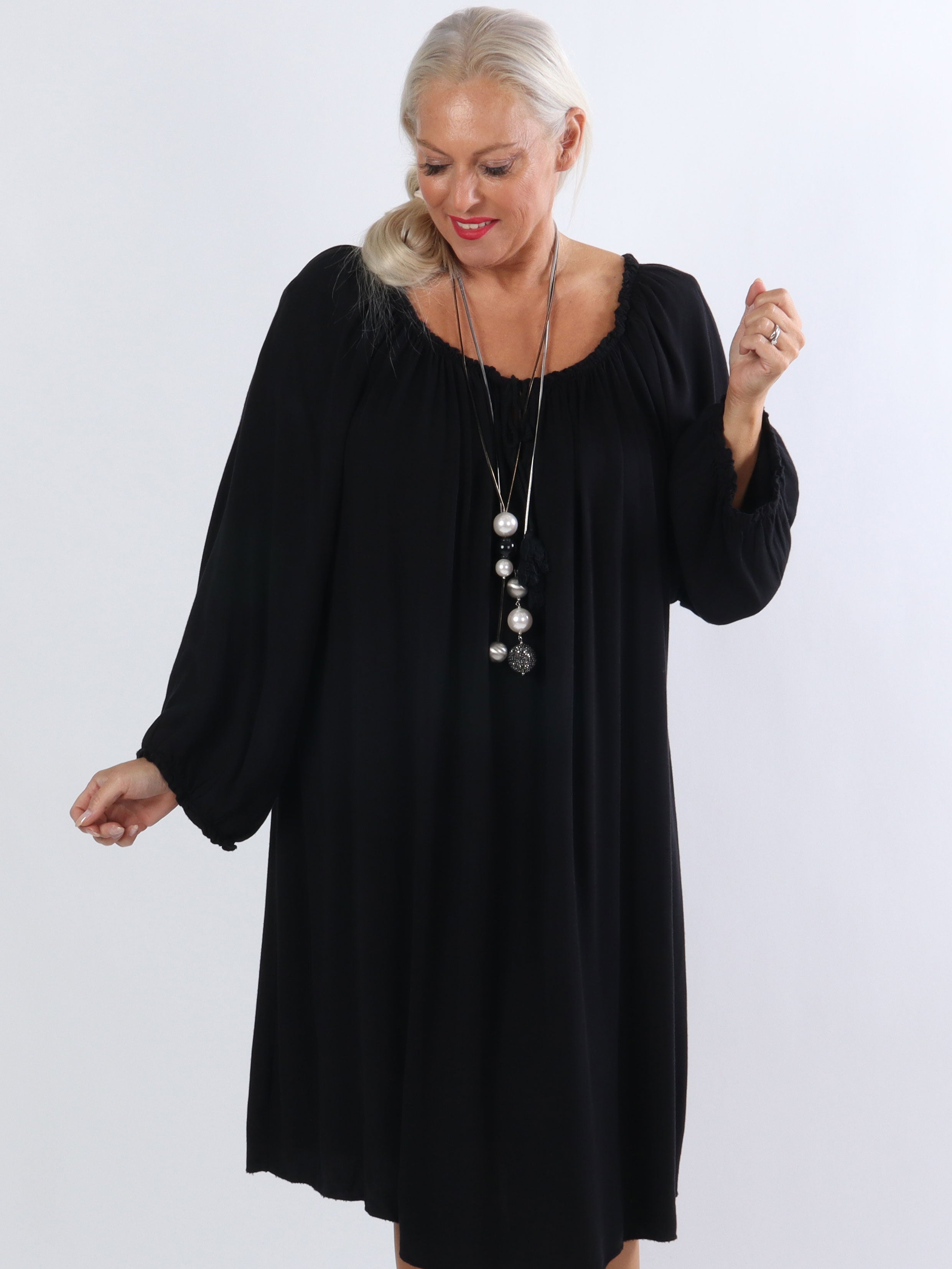 Nicole - Fin tunikakjole i plus size med bindebånd